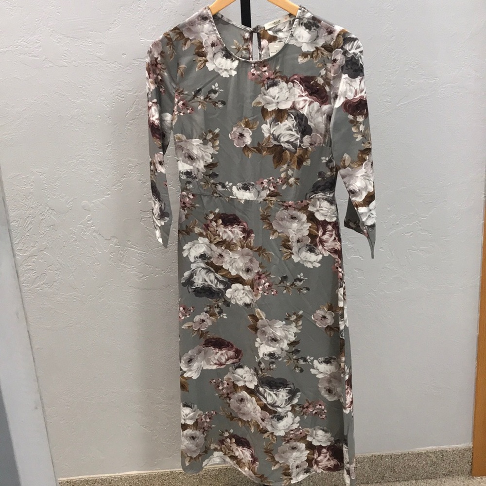 🛍 LE LIS Floral Dress